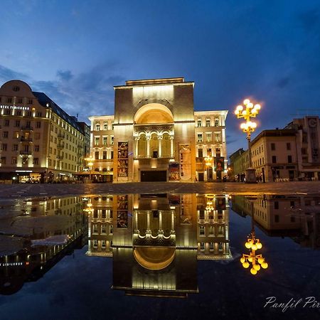 Opera Victoriei Residence - Ultracentral Cozy Accommodation تيميشورا المظهر الخارجي الصورة
